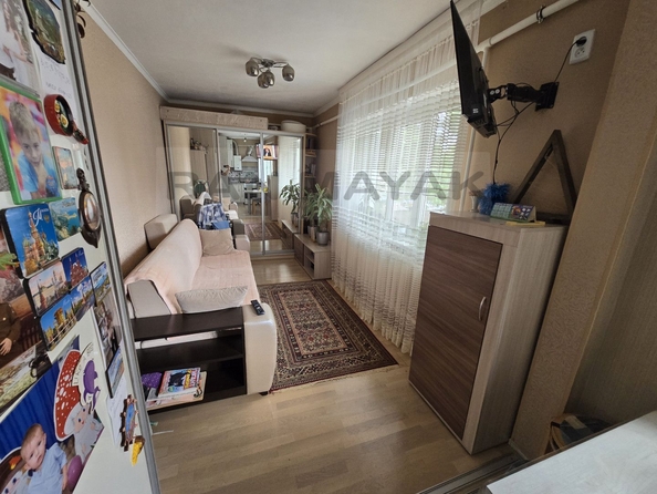 
   Продам 2-комнатную, 42 м², 3 Интернационала ул, 350

. Фото 5.