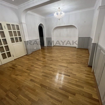 
   Продам 4-комнатную, 126.6 м², Пионерская 2-я ул, 374Е

. Фото 1.