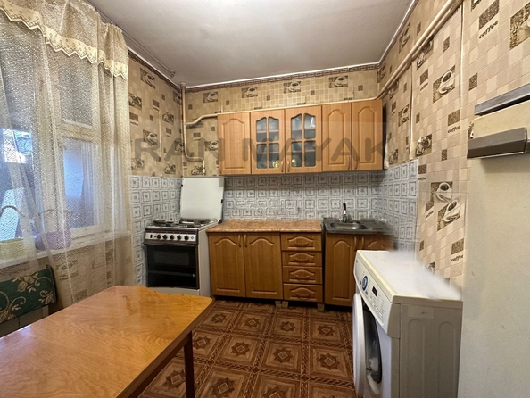 
   Продам 1-комнатную, 37.9 м², Школьная ул, 159

. Фото 4.