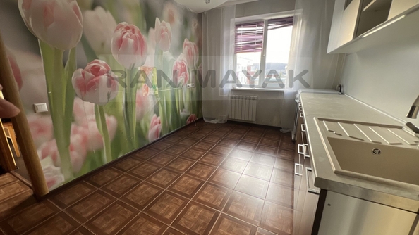 
   Продам 4-комнатную, 82.3 м², Михайлова ул, 17

. Фото 8.