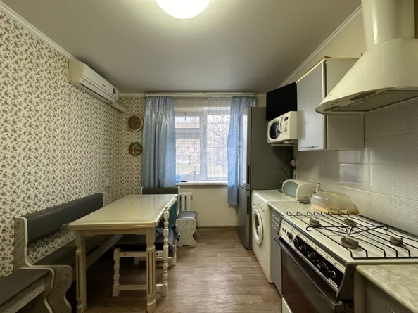 
   Продам 2-комнатную, 49.7 м², Космическая ул, 39

. Фото 9.