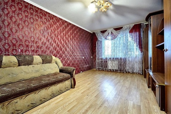 
   Продам 2-комнатную, 52.8 м², Уральская ул, 202

. Фото 4.
