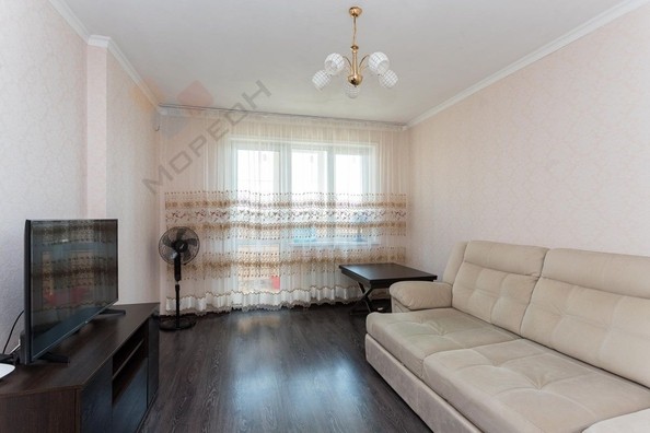 
   Продам 2-комнатную, 55 м², Героя Сарабеева В.И. ул, 9

. Фото 1.