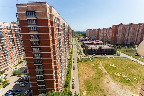 
   Продам 2-комнатную, 55 м², Героя Сарабеева В.И. ул, 9

. Фото 16.