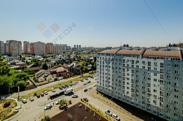 
   Продам 2-комнатную, 56 м², Симиренко ул, 45

. Фото 28.