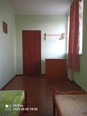
   Продам 2-комнатную, 42 м², Кати Соловьяновой ул, 84

. Фото 3.
