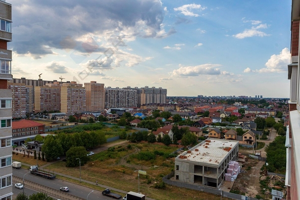 
   Продам 2-комнатную, 56 м², Петра Метальникова ул, 11

. Фото 13.