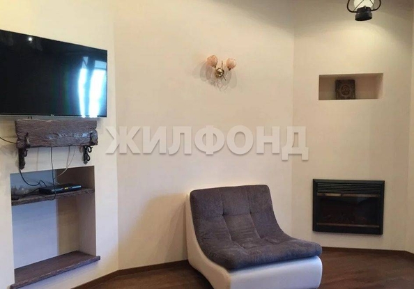 
   Продам 3-комнатную, 107 м², Полтавская ул, 14

. Фото 2.