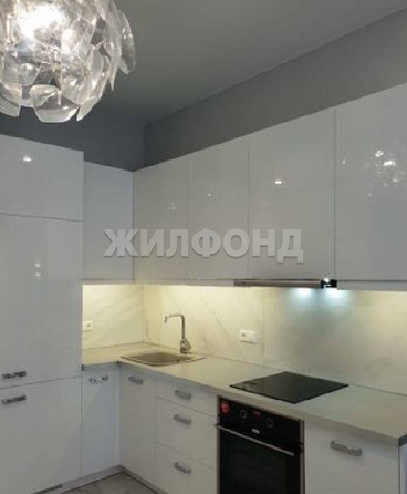
   Продам 2-комнатную, 38 м², Крымская ул, 89

. Фото 4.