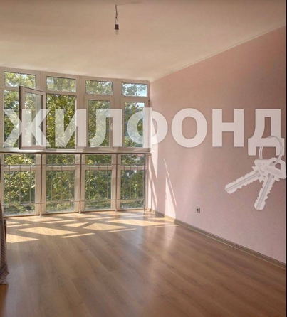 
   Продам 1-комнатную, 42 м², Ленинградская ул, 26а

. Фото 2.