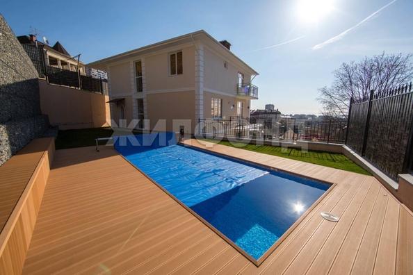 
   Продам дом, 450 м², Сочи

. Фото 1.
