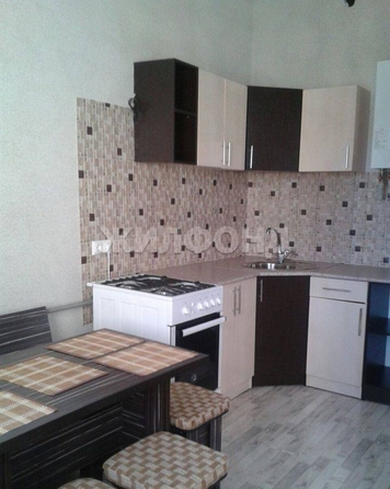 
   Продам 2-комнатную, 42 м², Яблочная ул, 25

. Фото 1.