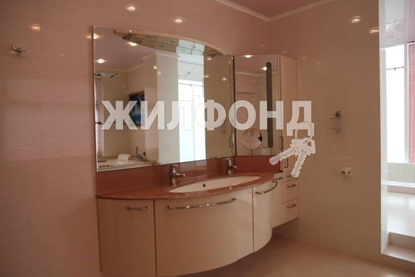 
   Продам 5-комнатную, 650 м², , 94/27

. Фото 24.