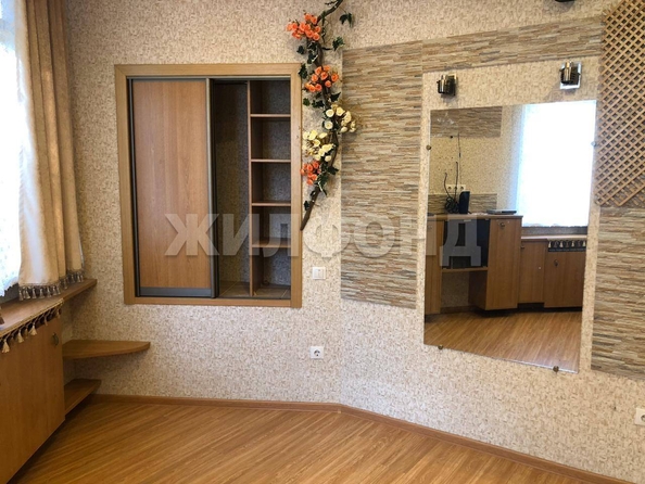 
   Продам 2-комнатную, 45 м², Тепличная ул, 40

. Фото 4.