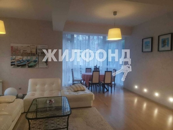 
   Продам 3-комнатную, 135 м², , 72/3

. Фото 7.