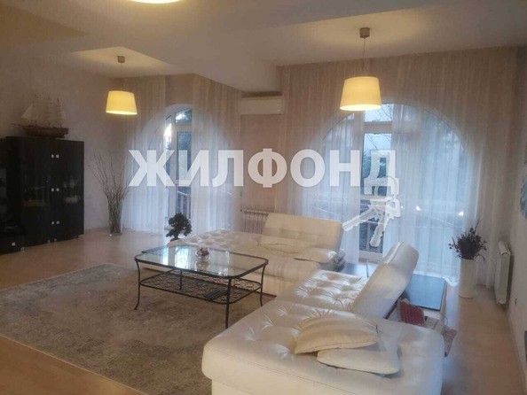 
   Продам 3-комнатную, 135 м², , 72/3

. Фото 8.