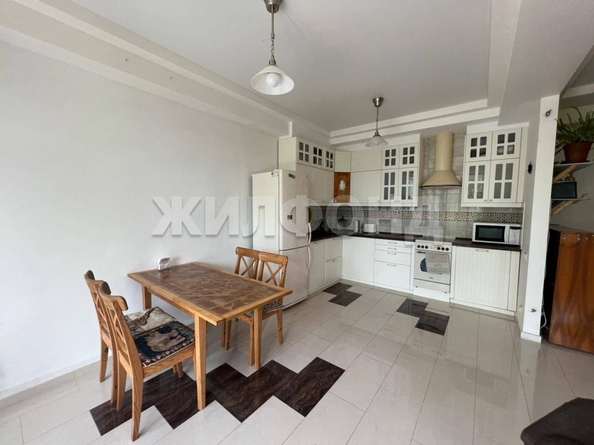 
   Продам 2-комнатную, 80 м², , 71

. Фото 7.