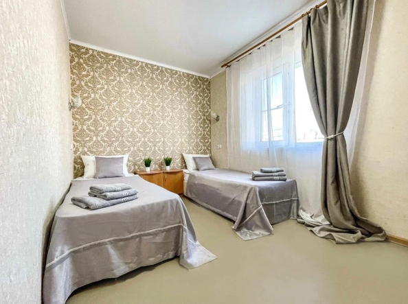 
   Продам гостиницу, 1100 м², Пионерский пр-кт, 107Г

. Фото 2.