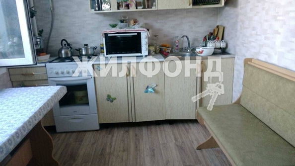 
   Продам 1-комнатную, 40 м², А.Макарова ул, 41

. Фото 2.