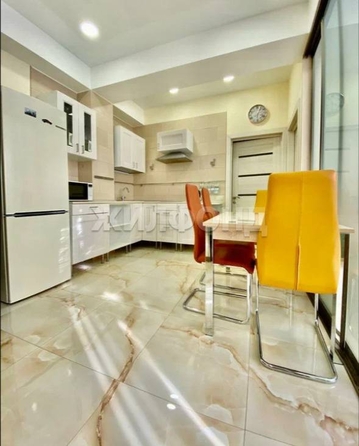 
   Продам 2-комнатную, 54 м², Целинная ул, 15/13

. Фото 2.
