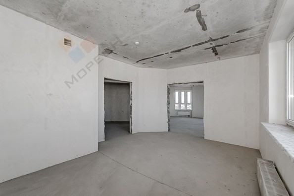 
   Продам 3-комнатную, 130 м², Дзержинского ул, 95

. Фото 9.