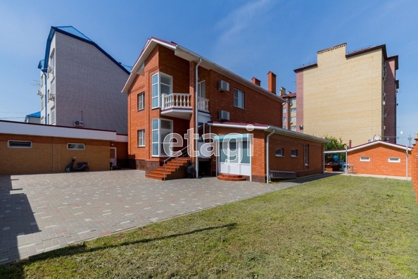 
   Продам дом, 256 м², Краснодар

. Фото 1.