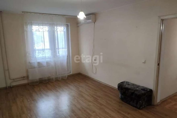 
   Продам 2-комнатную, 56.7 м², Репина пр-д, 38

. Фото 1.