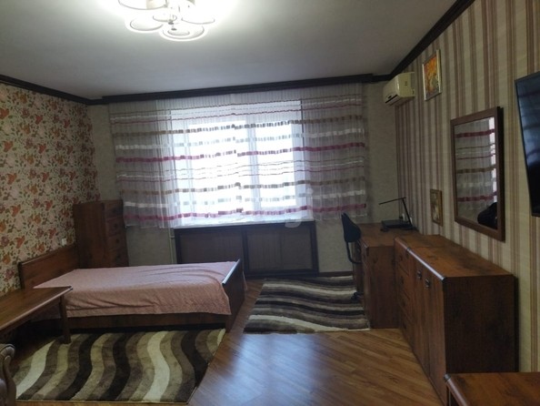 
   Продам 2-комнатную, 91.2 м², Карасунская Набережная ул, 32

. Фото 14.
