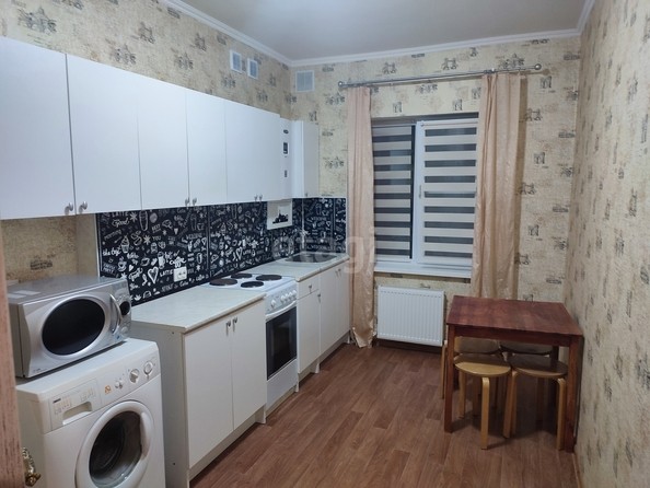 
   Продам 2-комнатную, 49 м², Донбасская ул, 61

. Фото 1.