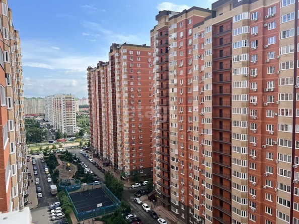 
   Продам 2-комнатную, 52.28 м², Героя Яцкова И.В. ул, 19

. Фото 16.