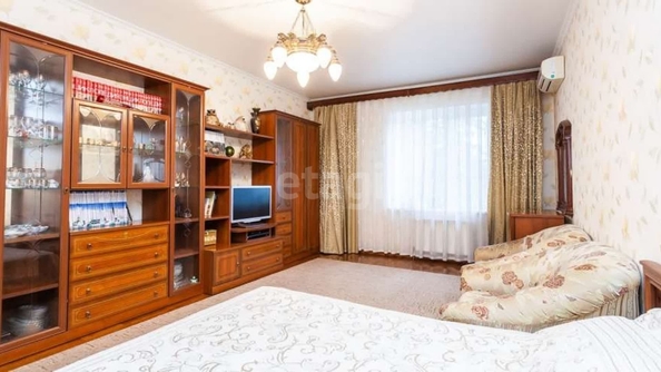 
   Продам 2-комнатную, 78.5 м², Черкасская ул, 79

. Фото 3.