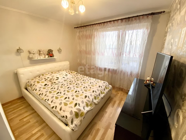 
   Продам 3-комнатную, 79 м², Репина пр-д, 40

. Фото 3.