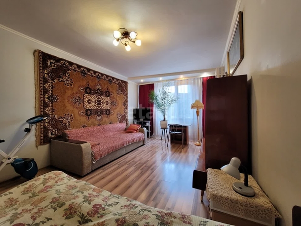 
   Продам 1-комнатную, 42.4 м², Черкасская ул, 35

. Фото 2.
