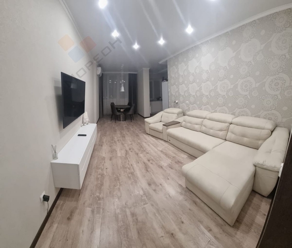 
   Продам 3-комнатную, 74.5 м², Командорская ул, 5

. Фото 1.