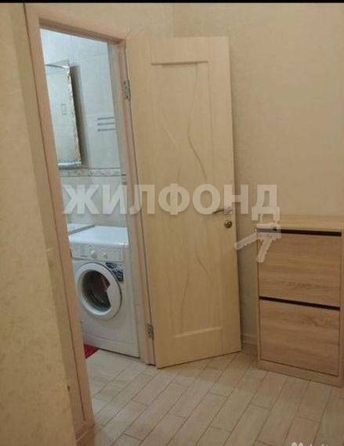 
   Продам 1-комнатную, 38 м², Транспортная (Центральный р-н) ул, 78/30

. Фото 1.