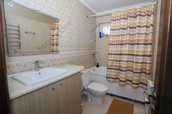 
   Продам 3-комнатную, 75.7 м², Вологодская ул, 4

. Фото 17.