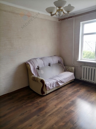 
   Продам 3-комнатную, 69.5 м², Уральская ул, 180

. Фото 1.