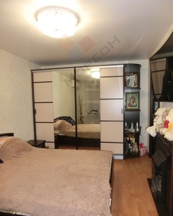 
   Продам 2-комнатную, 60 м², Дзержинского ул, 54/12

. Фото 1.
