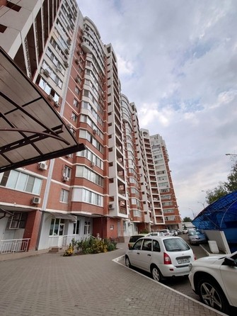 
   Продам 2-комнатную, 76 м², Передерия ул, 64

. Фото 1.