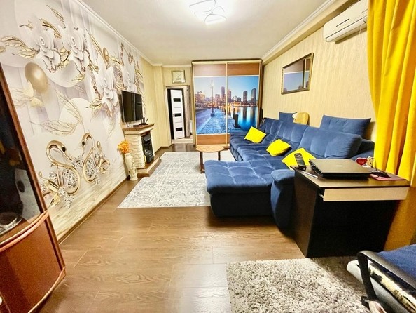 
   Продам 2-комнатную, 69 м², Крымская ул, 272

. Фото 2.
