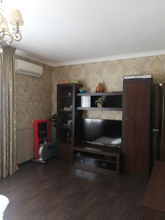 
   Продам 3-комнатную, 85 м², Сурикова ул, 42

. Фото 1.