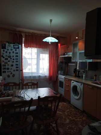 
   Продам 3-комнатную, 63 м², Парус мкр, 20

. Фото 2.