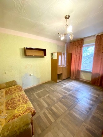 
   Продам 3-комнатную, 50 м², Островского ул, д 31

. Фото 20.