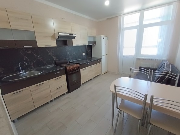 
   Продам 1-комнатную, 45 м², Парковая ул, 61к2

. Фото 1.