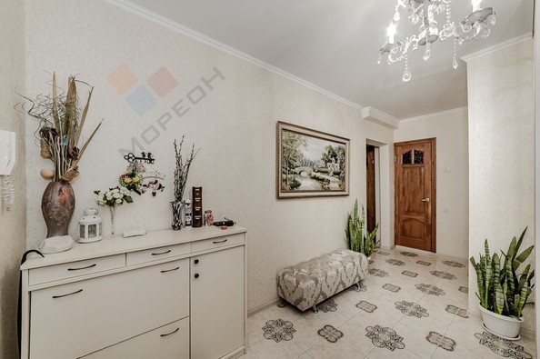 
   Продам 3-комнатную, 80 м², Севастопольская ул, 2/2

. Фото 1.