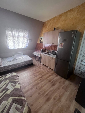 
   Продам 1-комнатную, 20 м², Просвещения ул, 153А

. Фото 2.