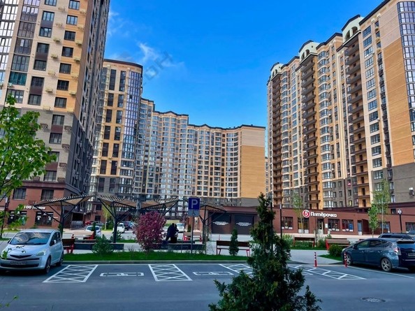 
   Продам 2-комнатную, 55.4 м², Достояние, литера 20

. Фото 1.