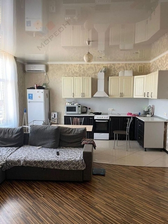 
   Продам 2-комнатную, 56 м², Домбайская ул, 9

. Фото 4.