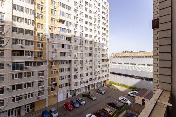 
   Продам 1-комнатную, 35.6 м², Селезнева ул, 4/15к1

. Фото 17.