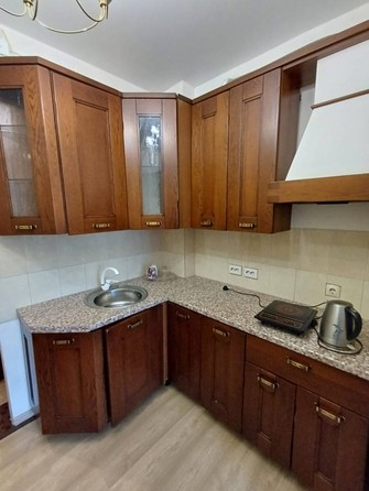 
   Продам 2-комнатную, 60 м², Богдана Хмельницкого пер, 8

. Фото 2.